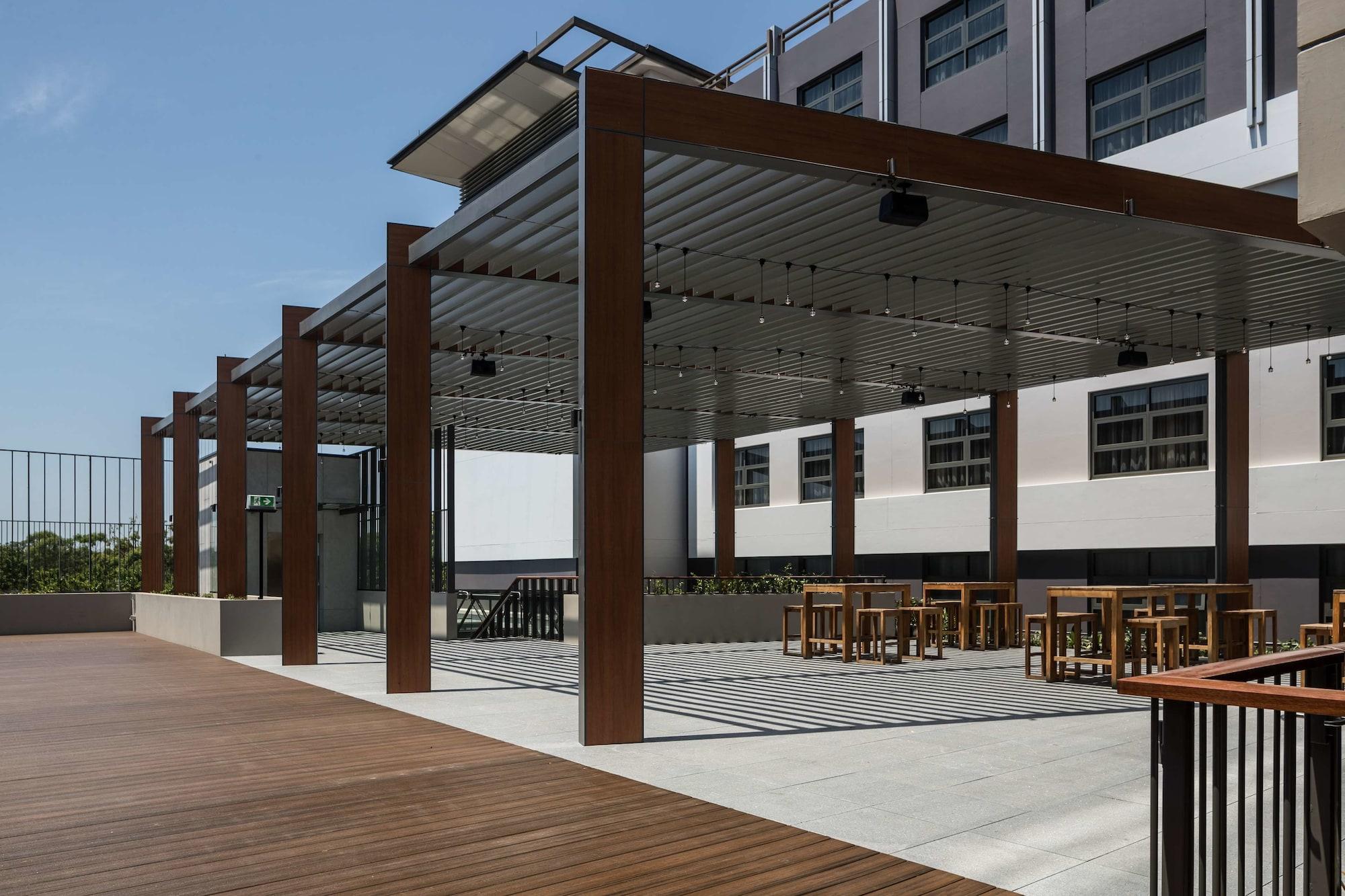 Rydges Campbelltown Hotel Exterior photo
